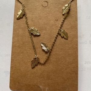 Long leaf necklace
